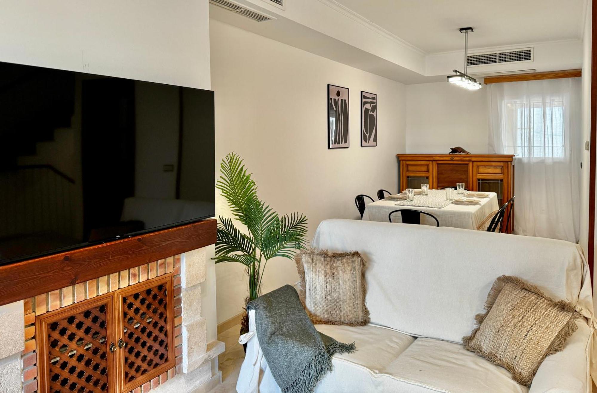 El Arenal Townhouse By The With Swimming Pool Ii- Eaw Homes * Marbella