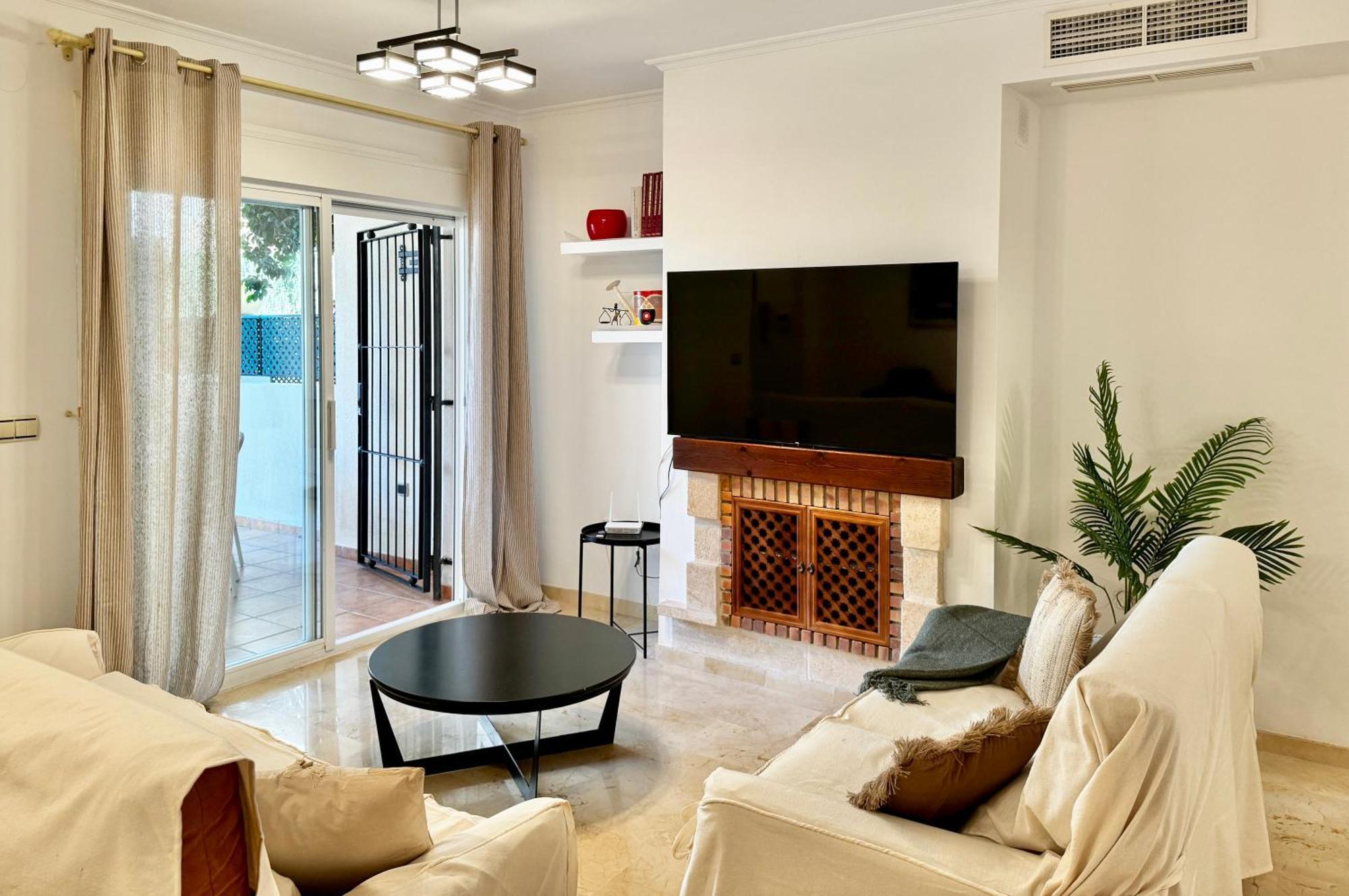 El Arenal Townhouse By The With Swimming Pool Ii- Eaw Homes Holiday home